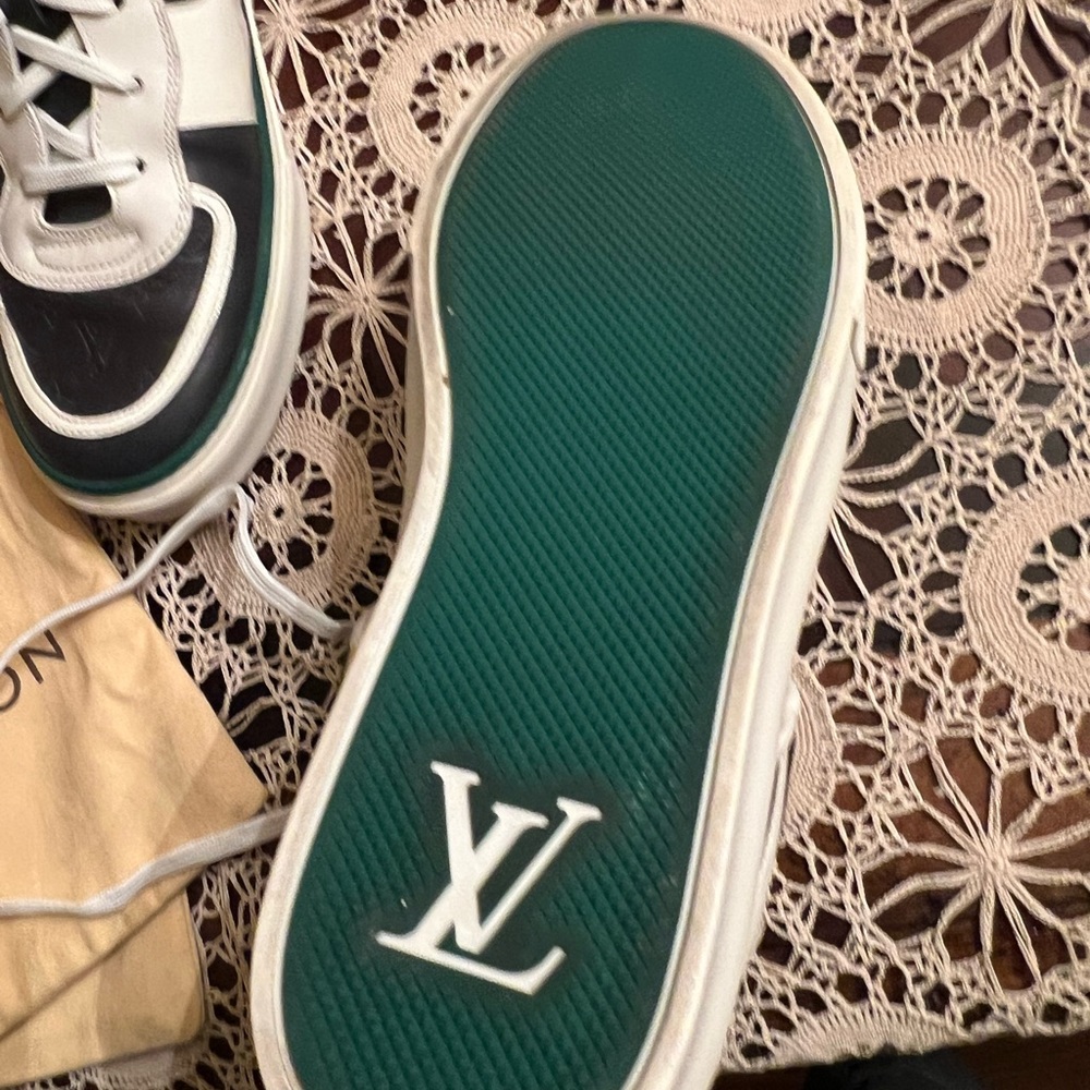 Men’s vintage LV sneakers - Picture 5 of 8